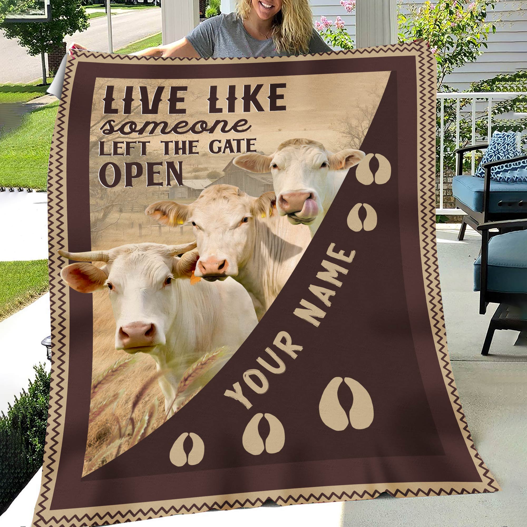Personalized Charolais Live Like Someone Left The Gate Open Blanket
